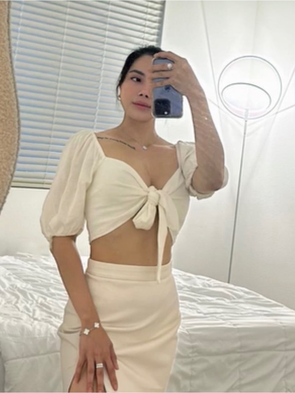Abercrombie & Fitch Tie-Front Puff Sleeve Crop Top Cream SMALL